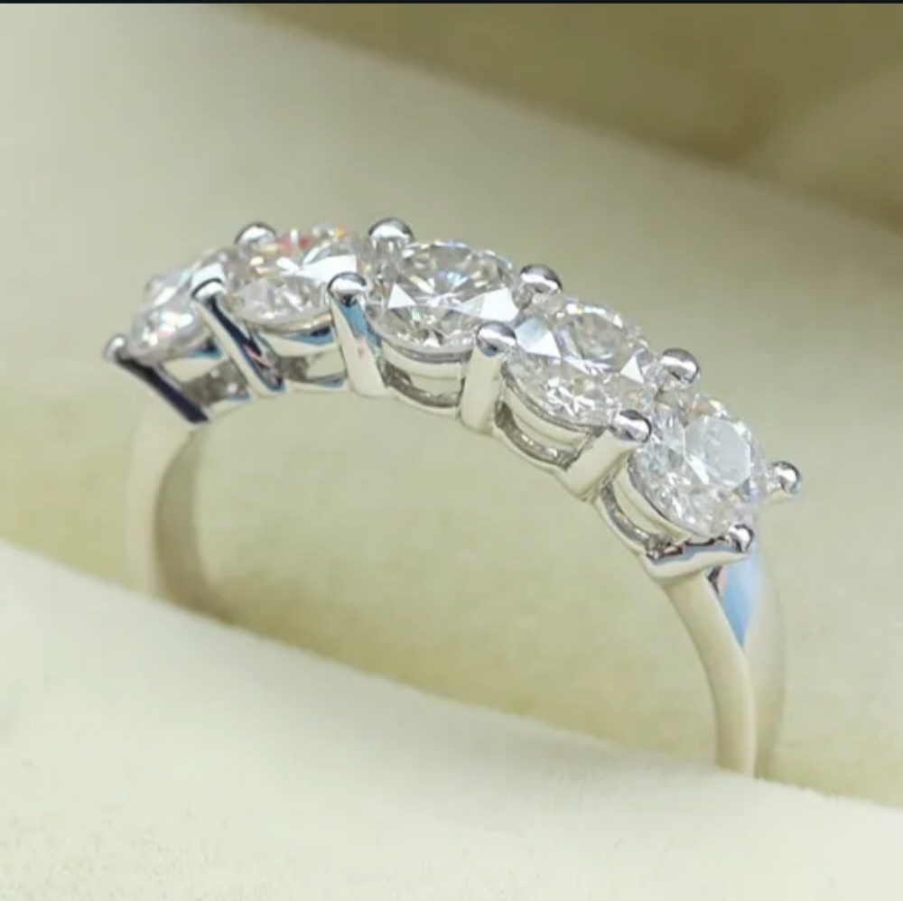 LOW START! 1.5 ct Moissainite Diamond sterling Silver Engagement Wedding Band